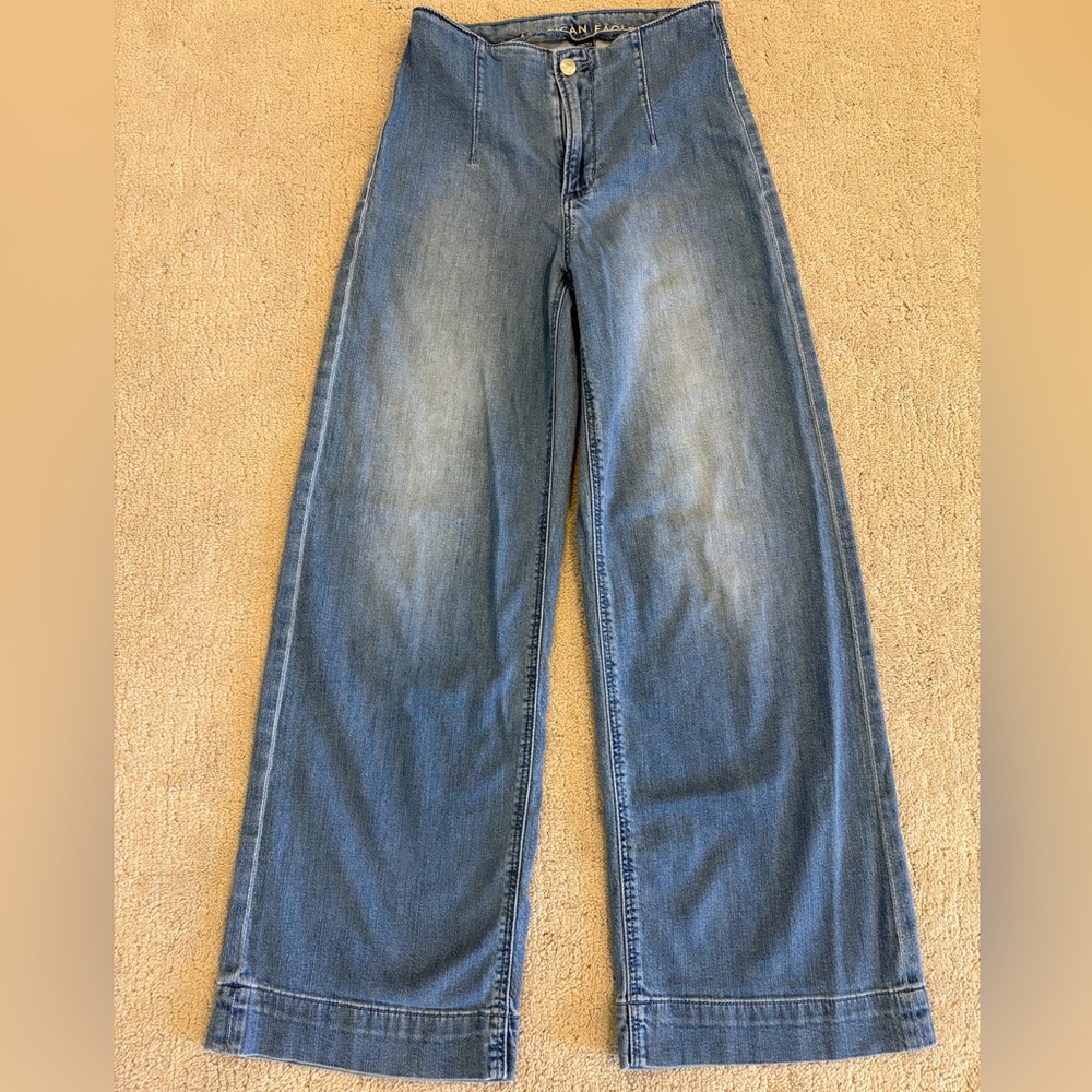 American Eagle Super High-Rise Baggy Wide Leg Light Blue Stretch Denim Jeans 00